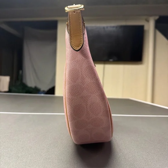 Coach Emily Shoulder Bag Signature Canvas Powder Pink CDW86 Floral Charm NWT - Picture 4 of 9